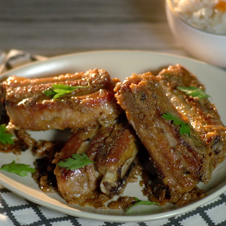 Costillas en leche quemada con Leche Tamariz